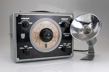 Philips PR9103 Portable Stroboscope (1956)